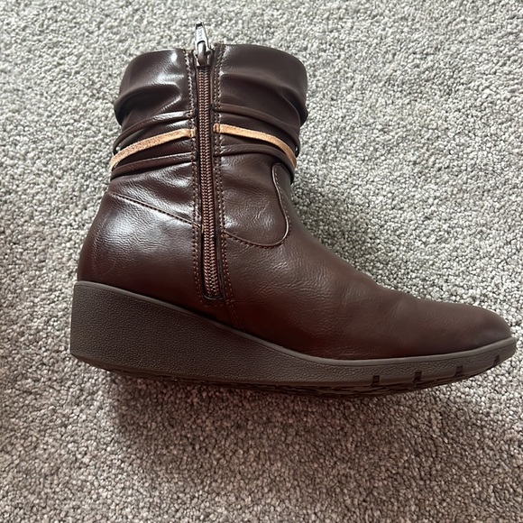 Sketcher Brown Leather Boots - Picture 3 of 3